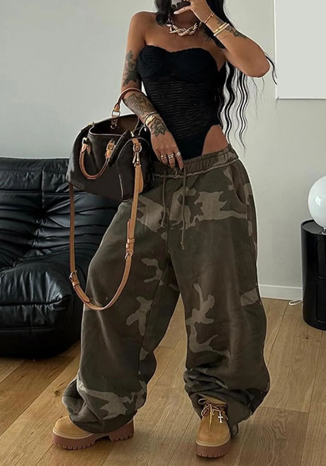 LETSVDO Women's 2 Piece Outfits Sweatsuit Camo Zip Up Crop Hoodie Sweatshirt Y2k Wide Leg Camouflage Sweatpants Set