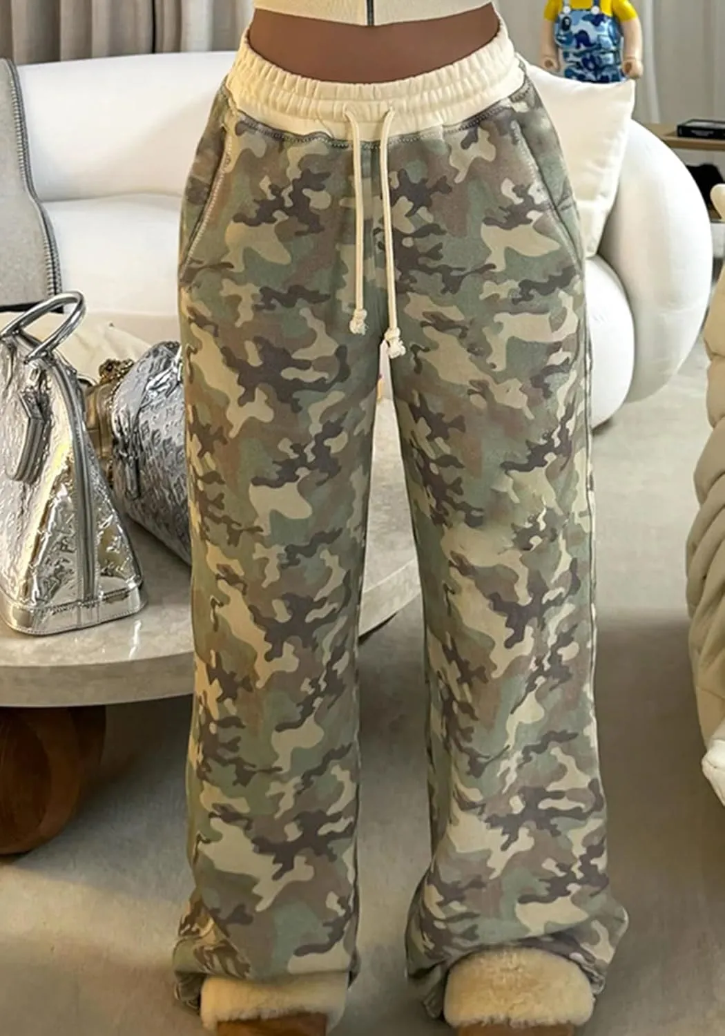 LETSVDO Women's 2 Piece Outfits Sweatsuit Camo Zip Up Crop Hoodie Sweatshirt Y2k Wide Leg Camouflage Sweatpants Set