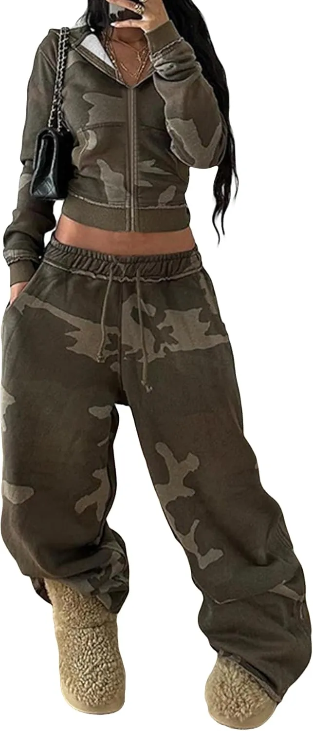 LETSVDO Women's 2 Piece Outfits Sweatsuit Camo Zip Up Crop Hoodie Sweatshirt Y2k Wide Leg Camouflage Sweatpants Set