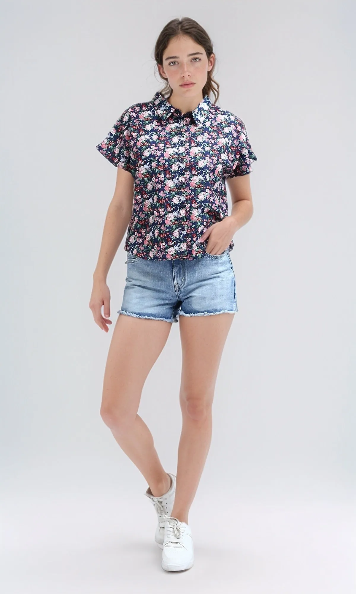 O193265 - Front Full Buttons Navy Floral Short Sleeves