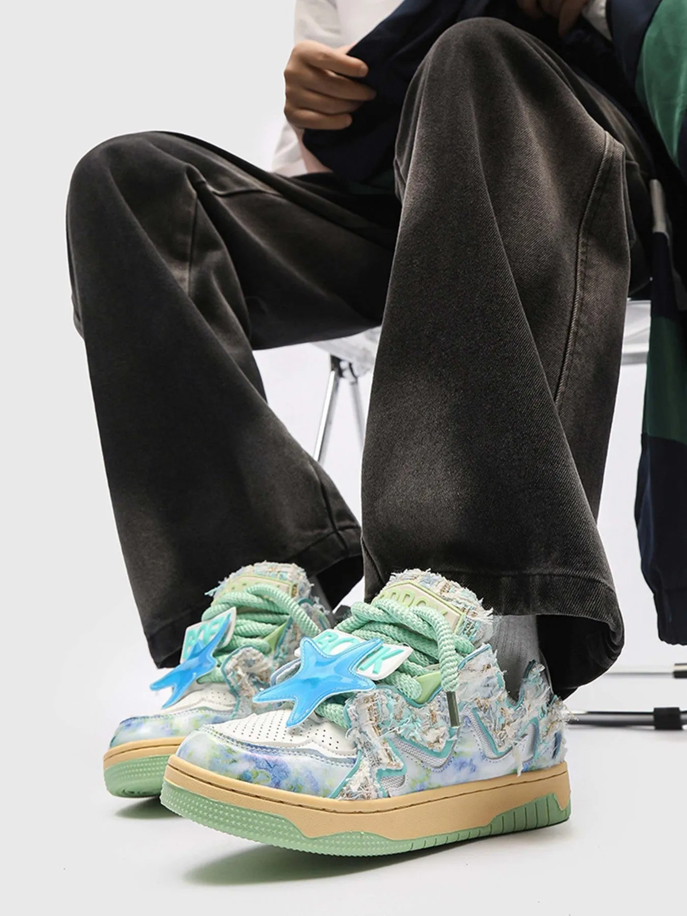 Sneakerhill Retro High Street Sneakers - 2011