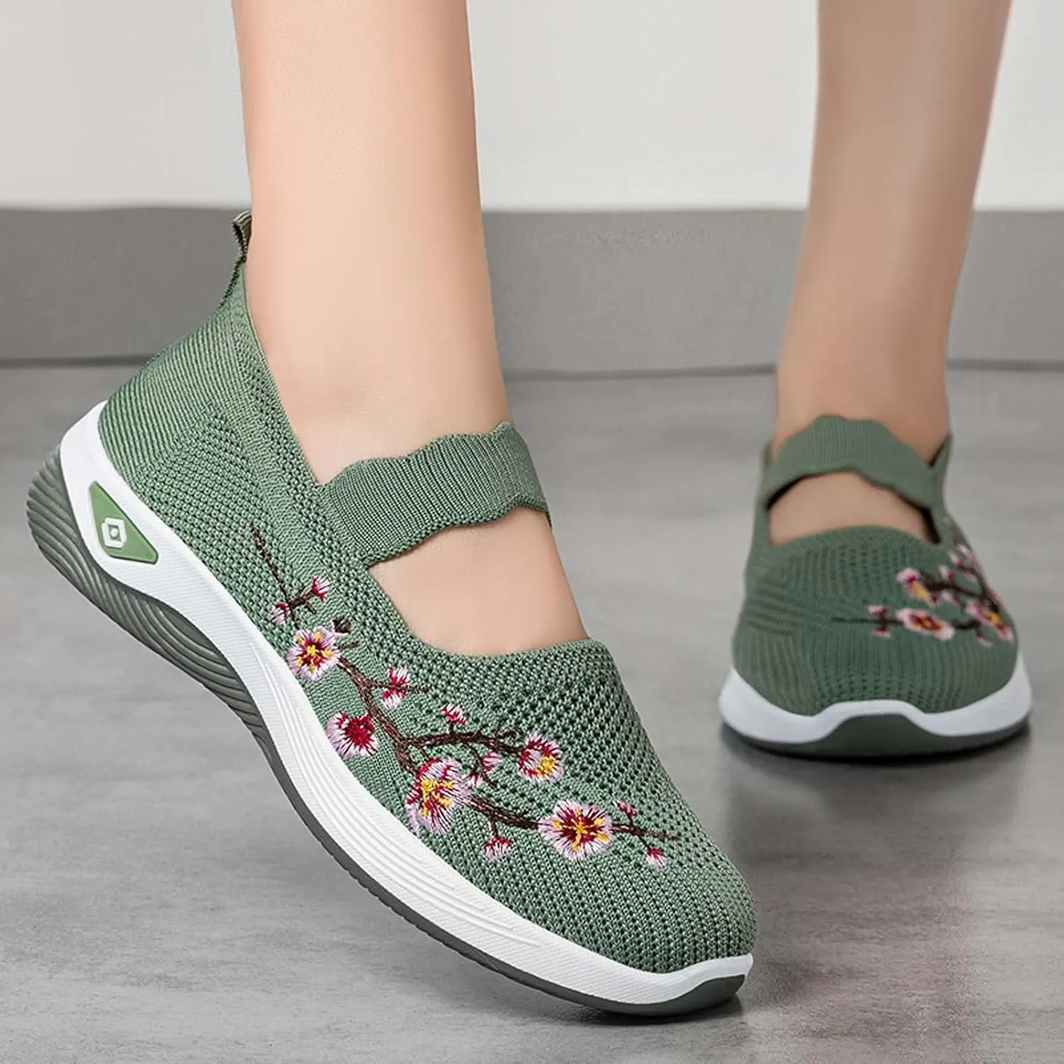 Women's Embroidered Casual Shoes Breathable Mesh Fabric Comfortable Flat Walking Footwear Versatile All Season