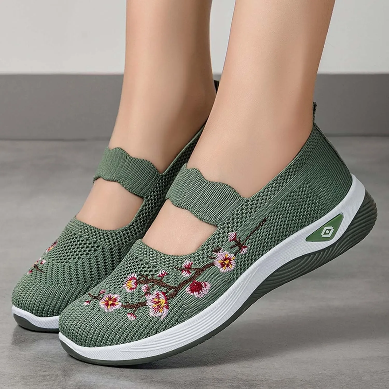 Women's Embroidered Casual Shoes Breathable Mesh Fabric Comfortable Flat Walking Footwear Versatile All Season