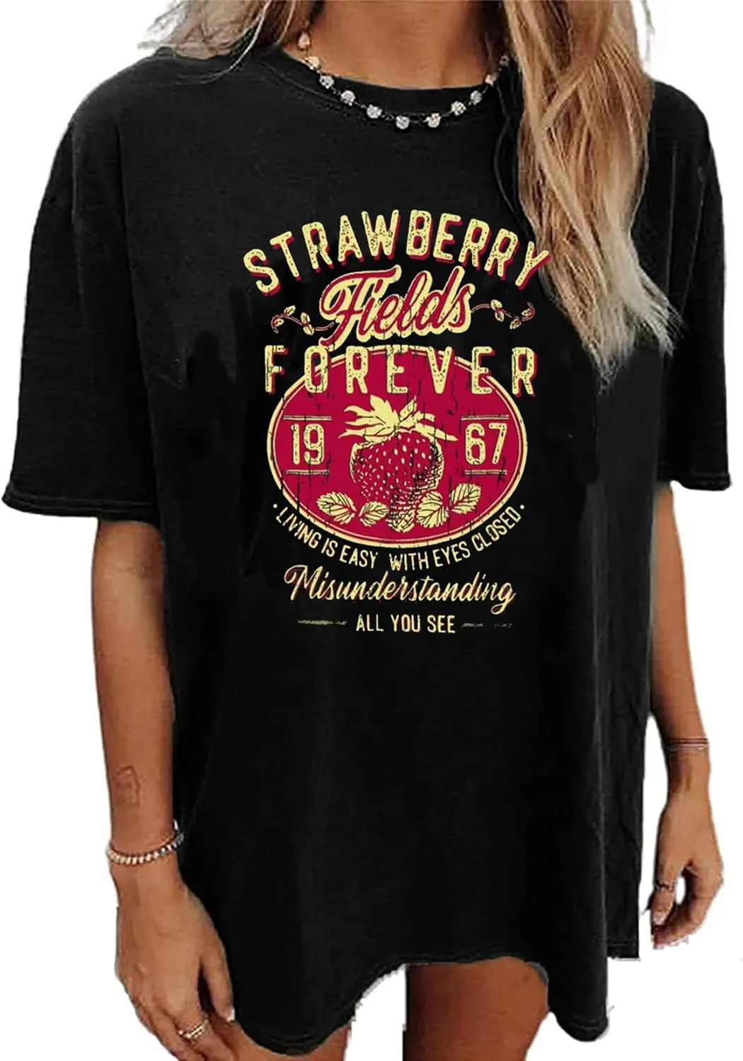 Womens Oversized T Shirts Strawberry Fruit Graphic Tees Summer Casual Loose Beach Vacation 2025 Clothes Tops