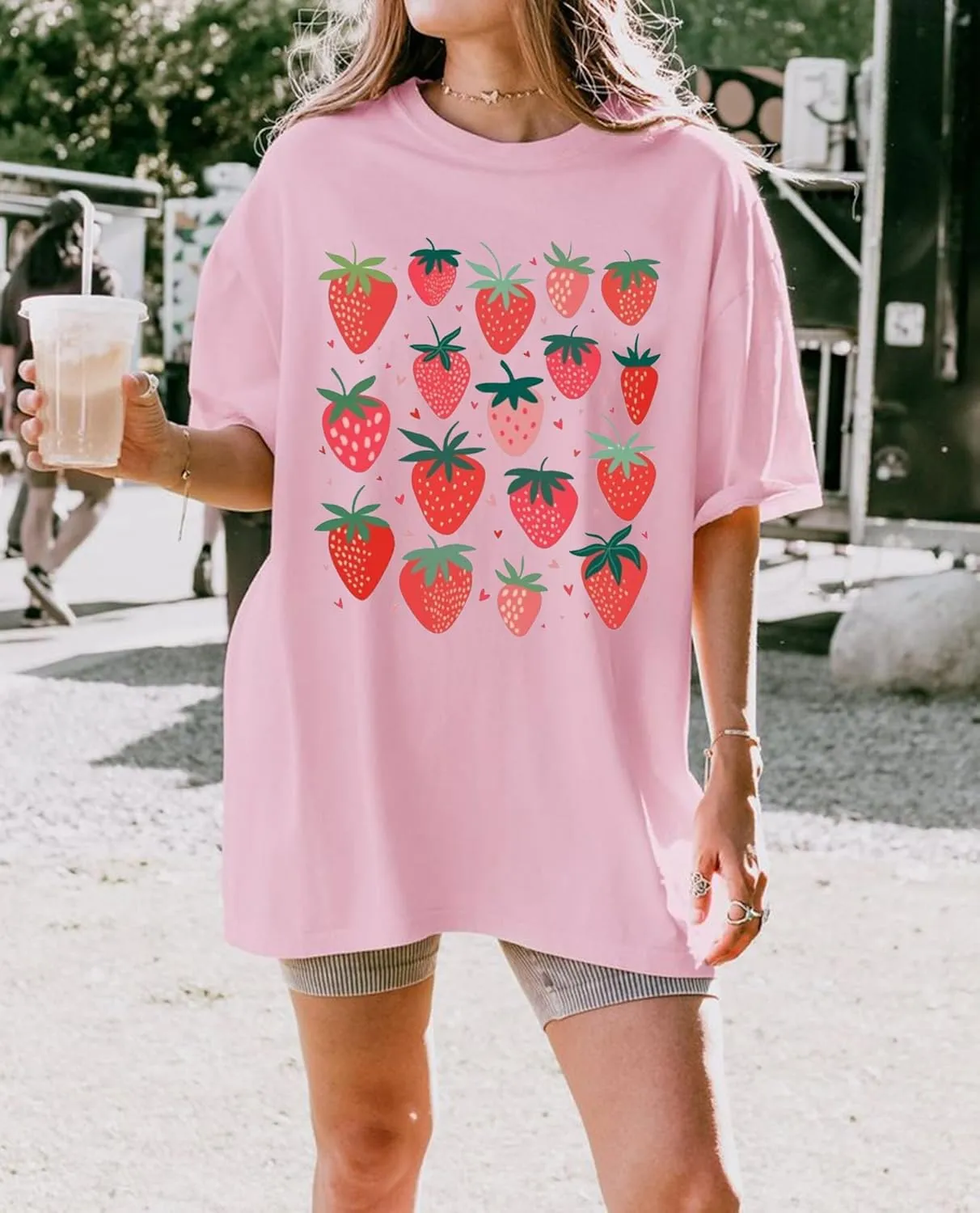 Womens Oversized T Shirts Strawberry Fruit Graphic Tees Summer Casual Loose Beach Vacation 2025 Clothes Tops