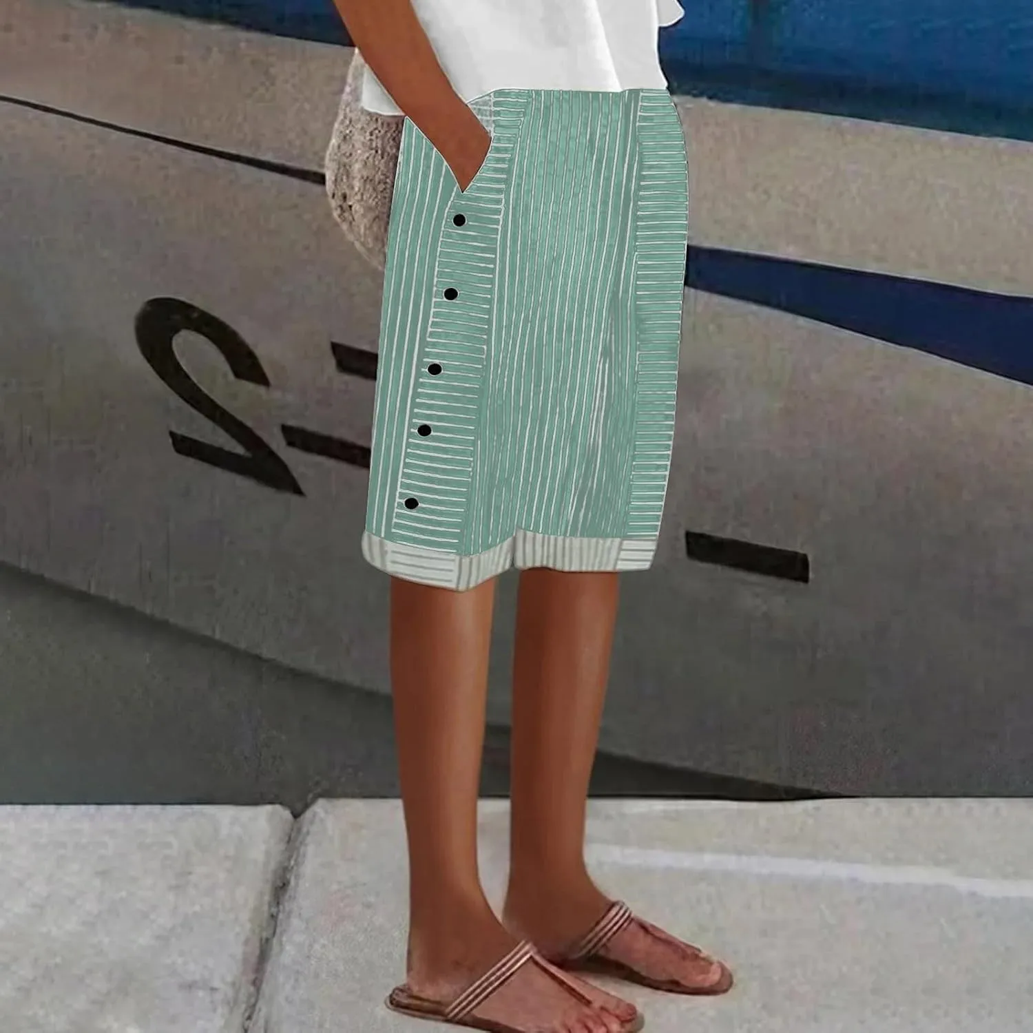Women's Striped Linen Crop Pants Trendy Wide Leg Side Button Above Knee Fifth Trouser Summer Beach Flowy Casual Short